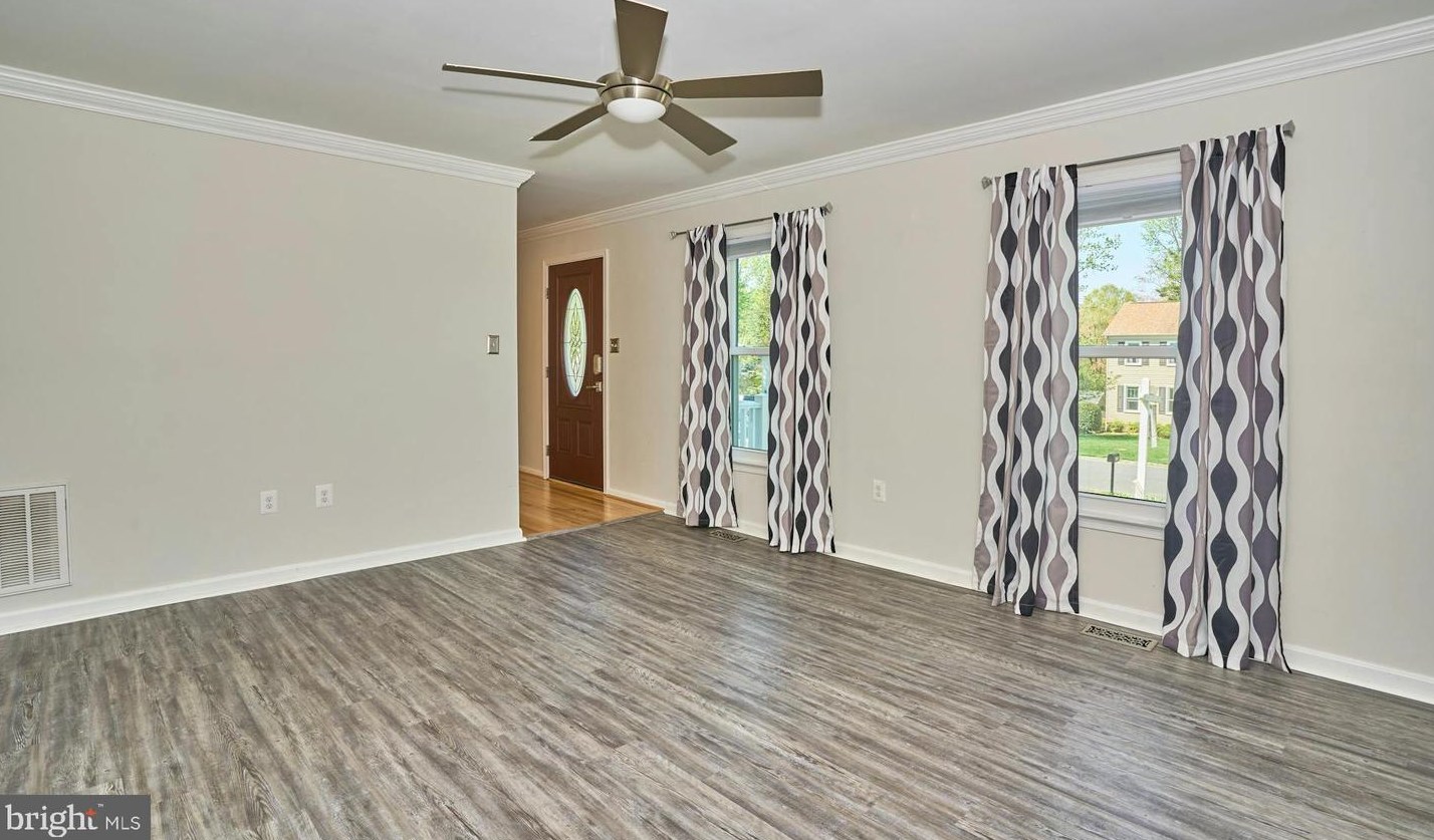 11 Boyd Dr, Stafford VA  22556-1887 exterior