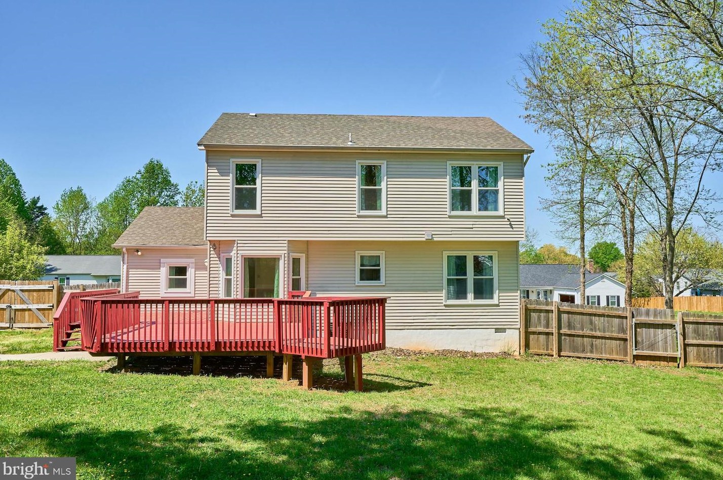 11 Boyd Dr, Stafford VA  22556-1887 exterior