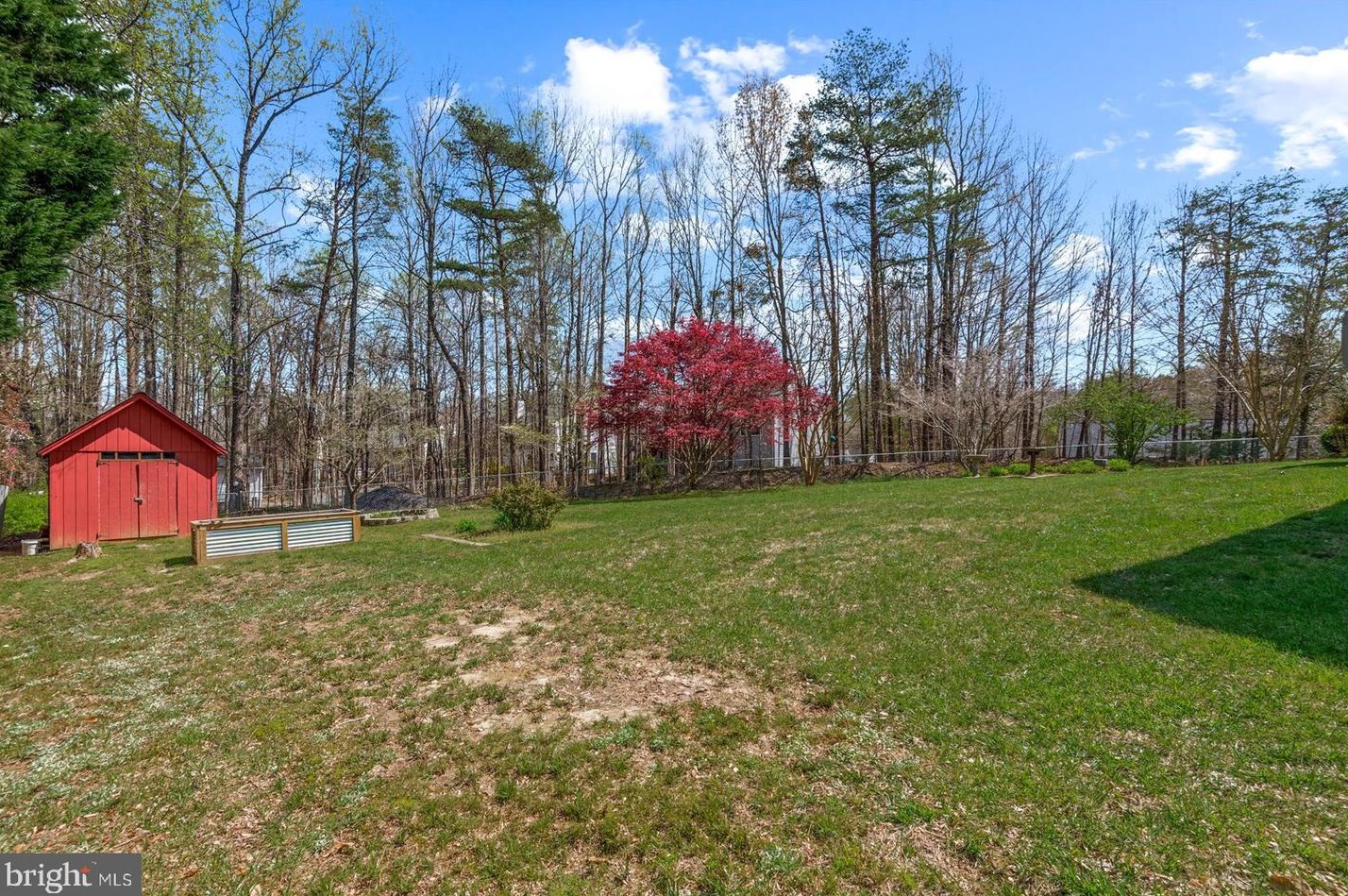 19 Acacia Ct, Fredericksburg VA  22405-2131 exterior