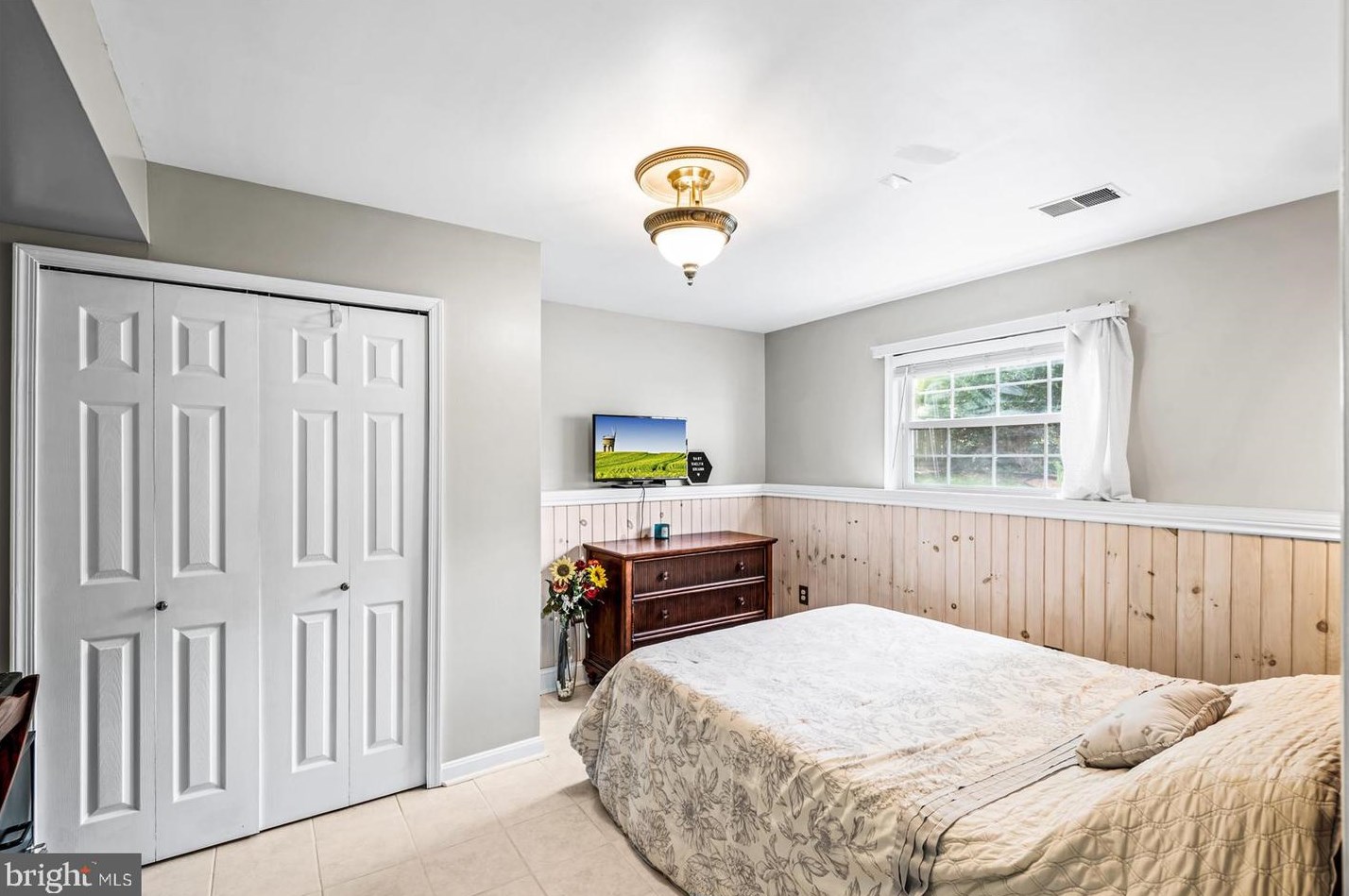 19 Acacia Ct, Fredericksburg VA  22405-2131 exterior