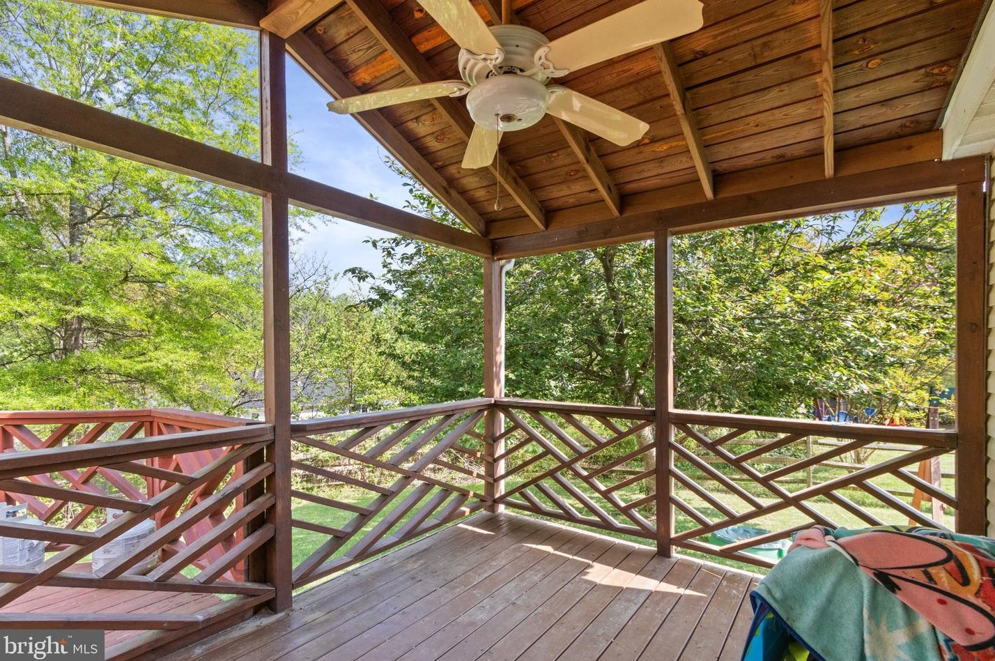 67 Melanie Hollow Ln, Fredericksburg VA  22405-2862 exterior