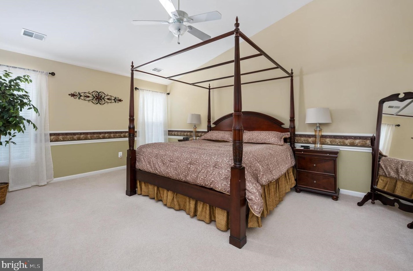 2 Kinross Dr, Stafford VA 22554-6579 exterior