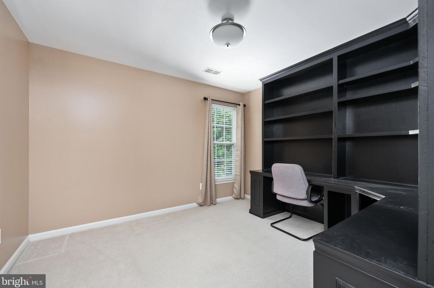 2 Kinross Dr, Stafford VA 22554-6579 exterior