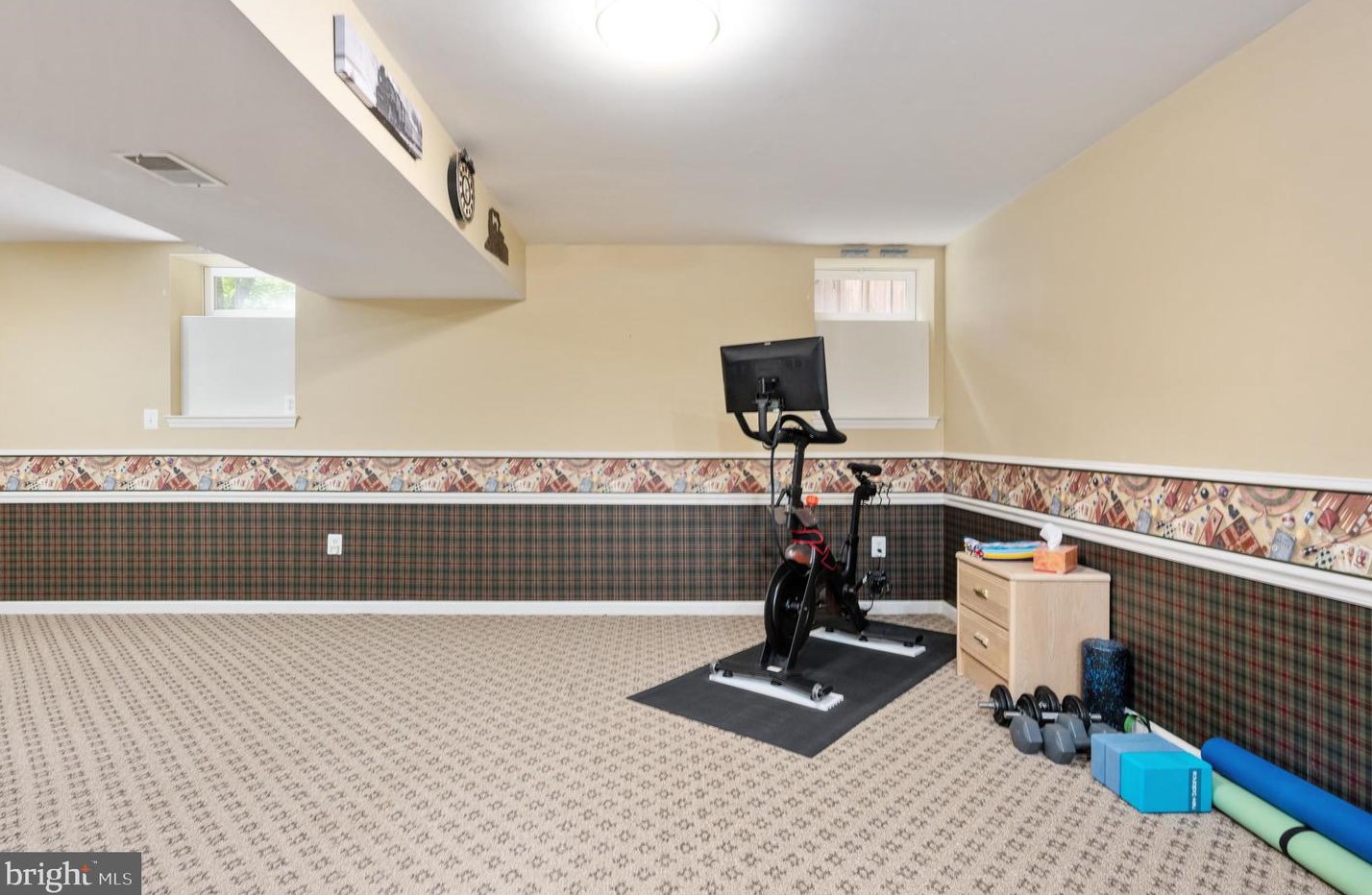 2 Kinross Dr, Stafford VA 22554-6579 exterior