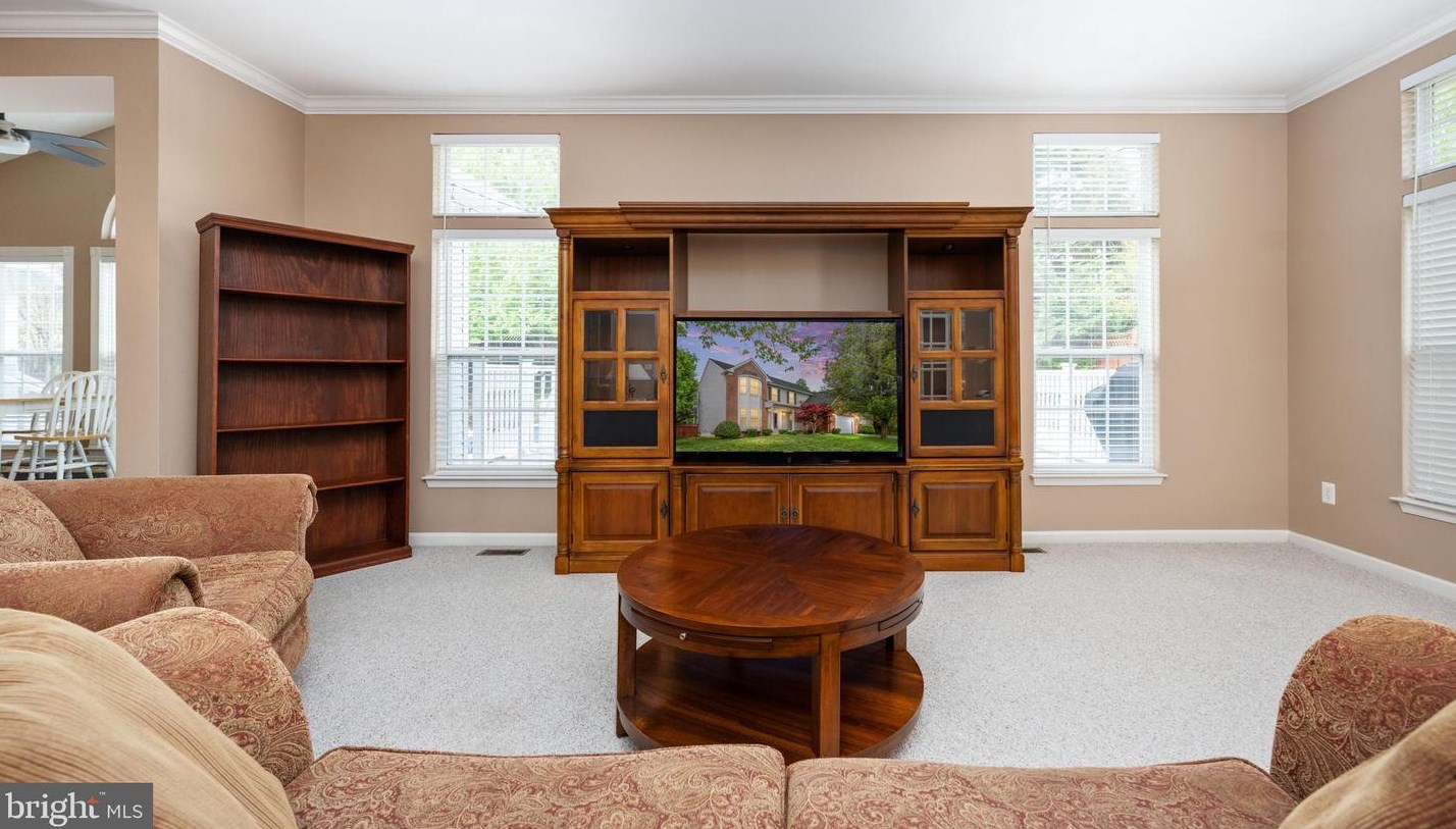 2 Kinross Dr, Stafford VA 22554-6579 exterior