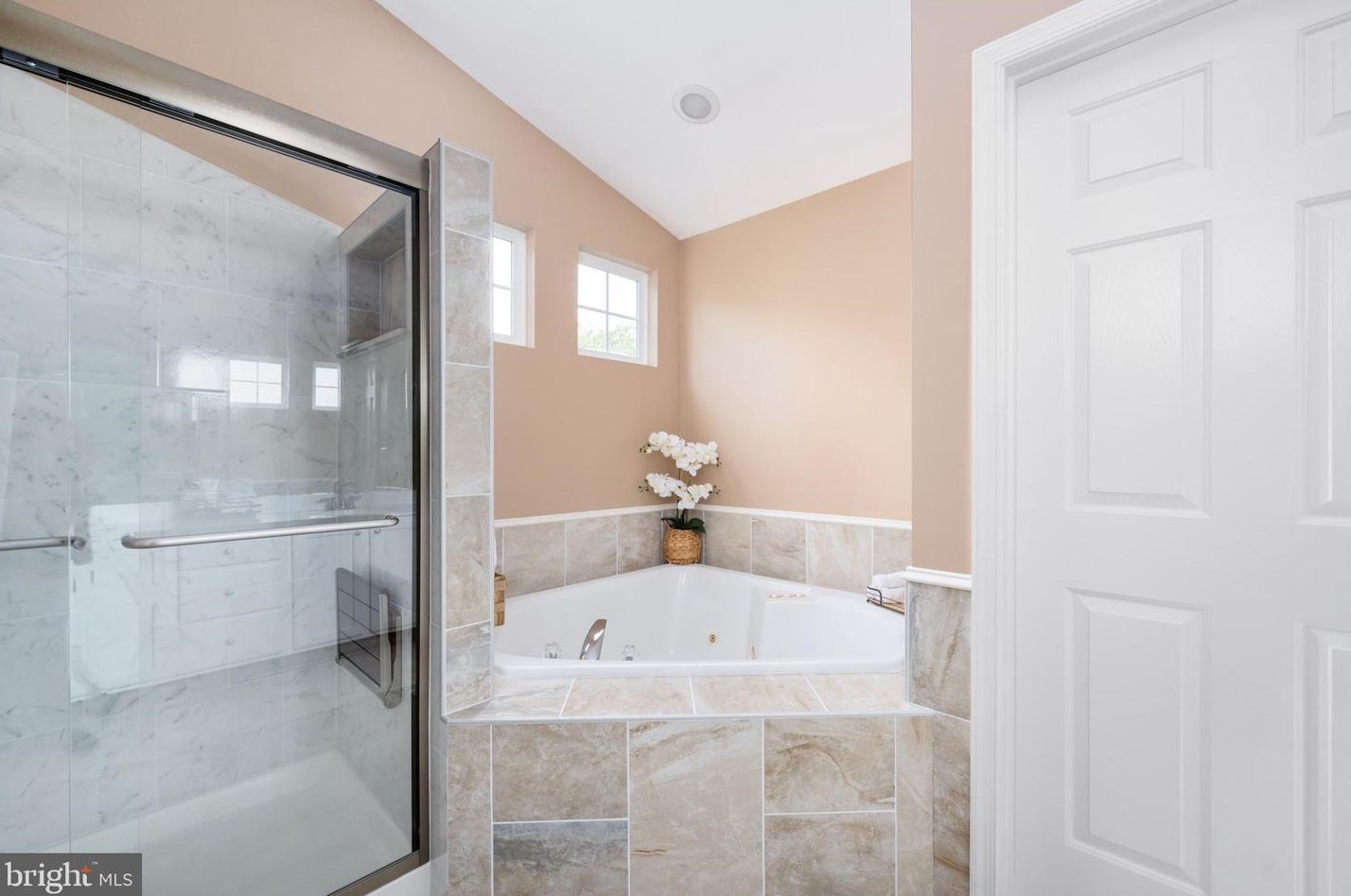 2 Kinross Dr, Stafford VA 22554-6579 exterior