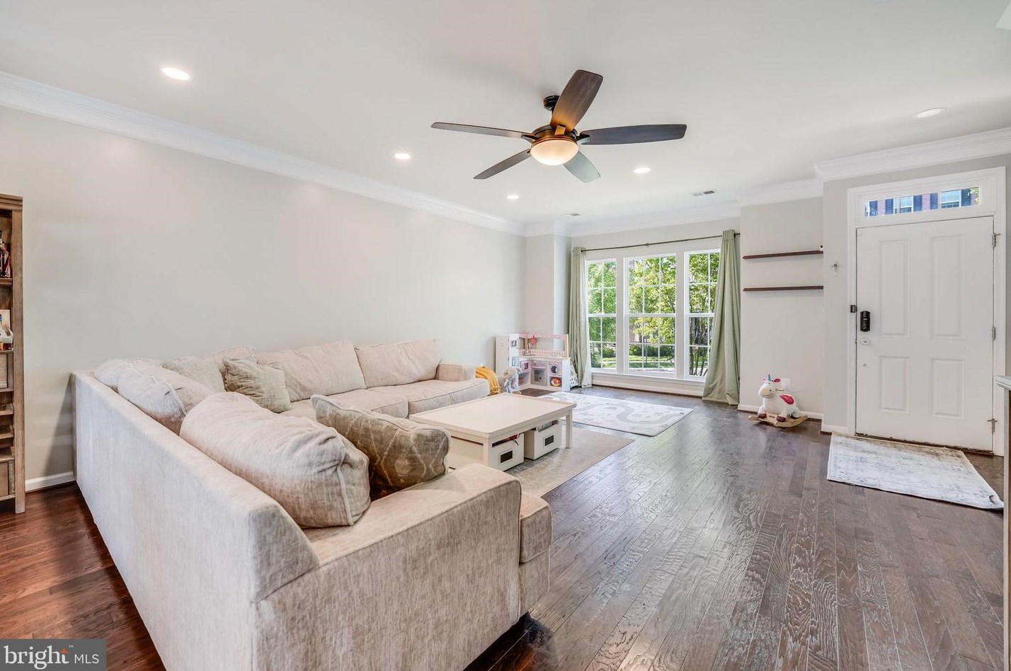 205 Almond Dr, Stafford VA 22554 exterior