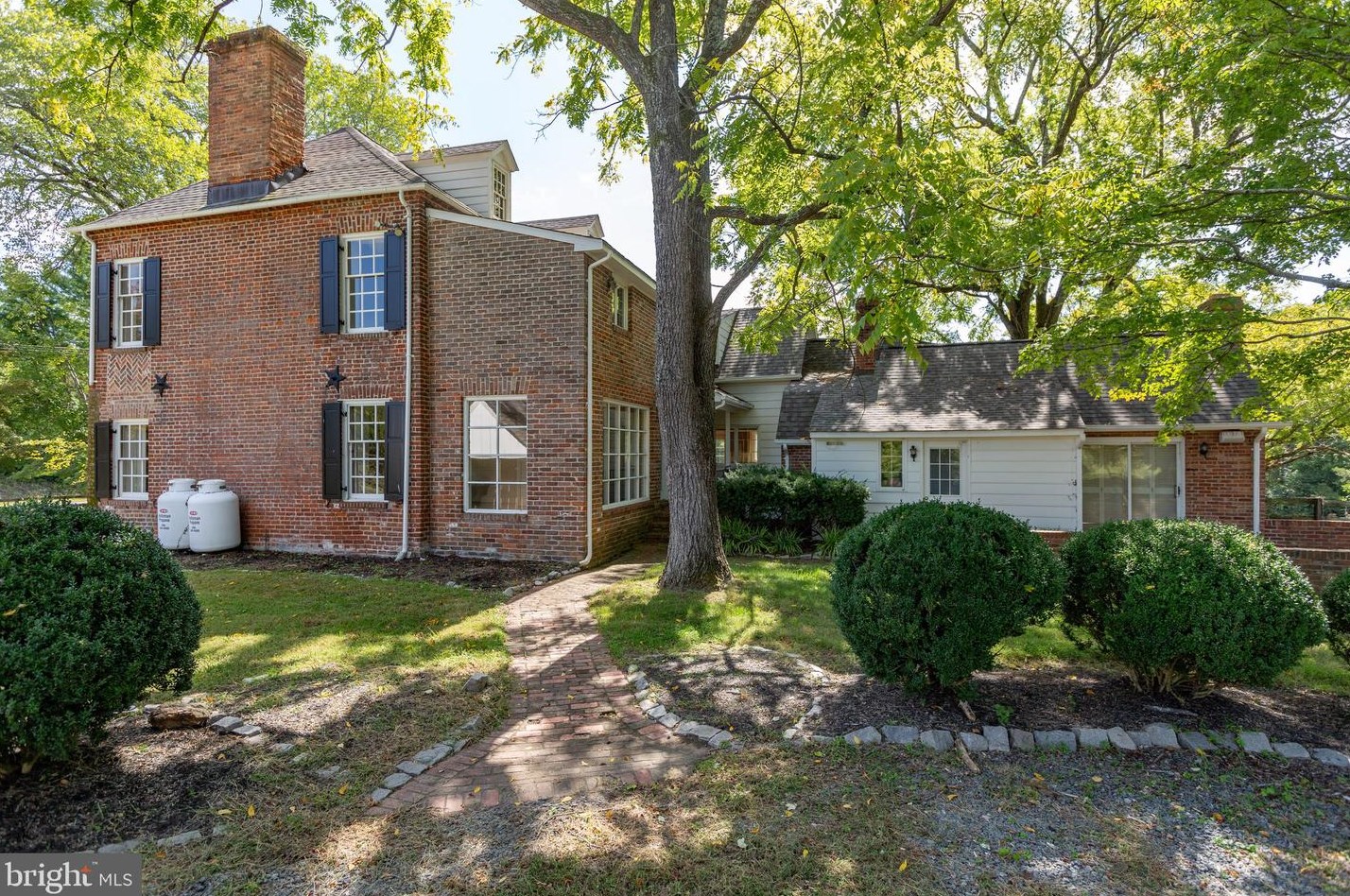 1791 Warrenton Rd, Fredericksburg VA  22406-4909 exterior