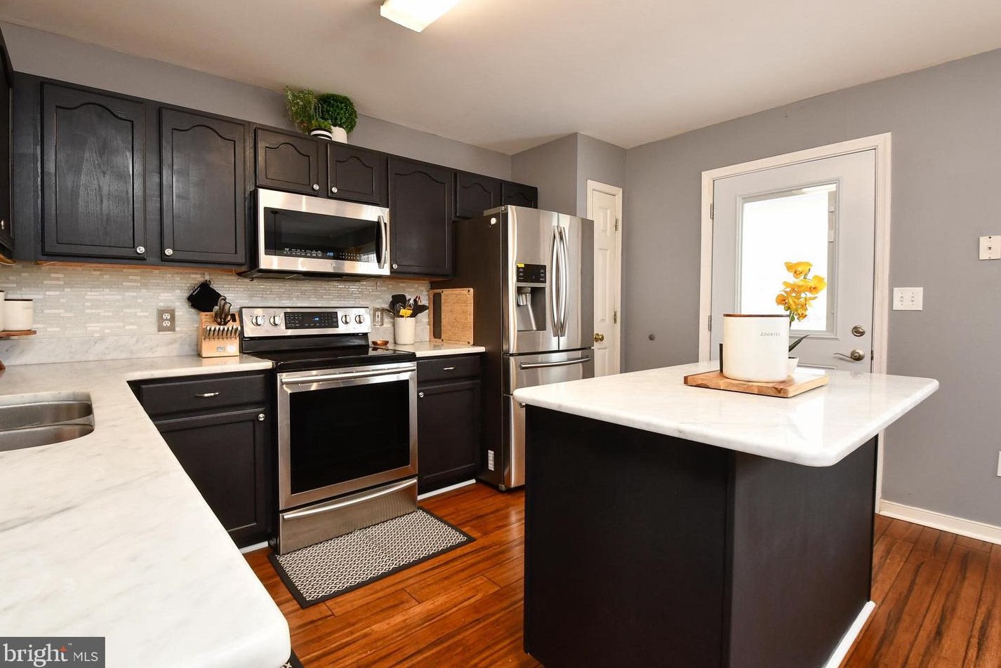 102 Gettysburg Ct, Stafford VA 22554-8473 exterior