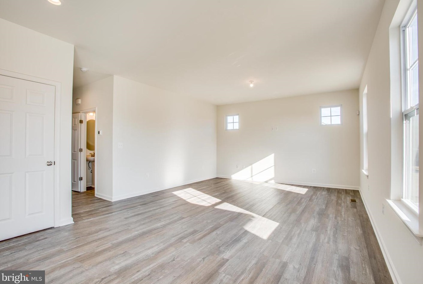 2107 Warrenton Rd, Fredericksburg VA  22406-4825 exterior