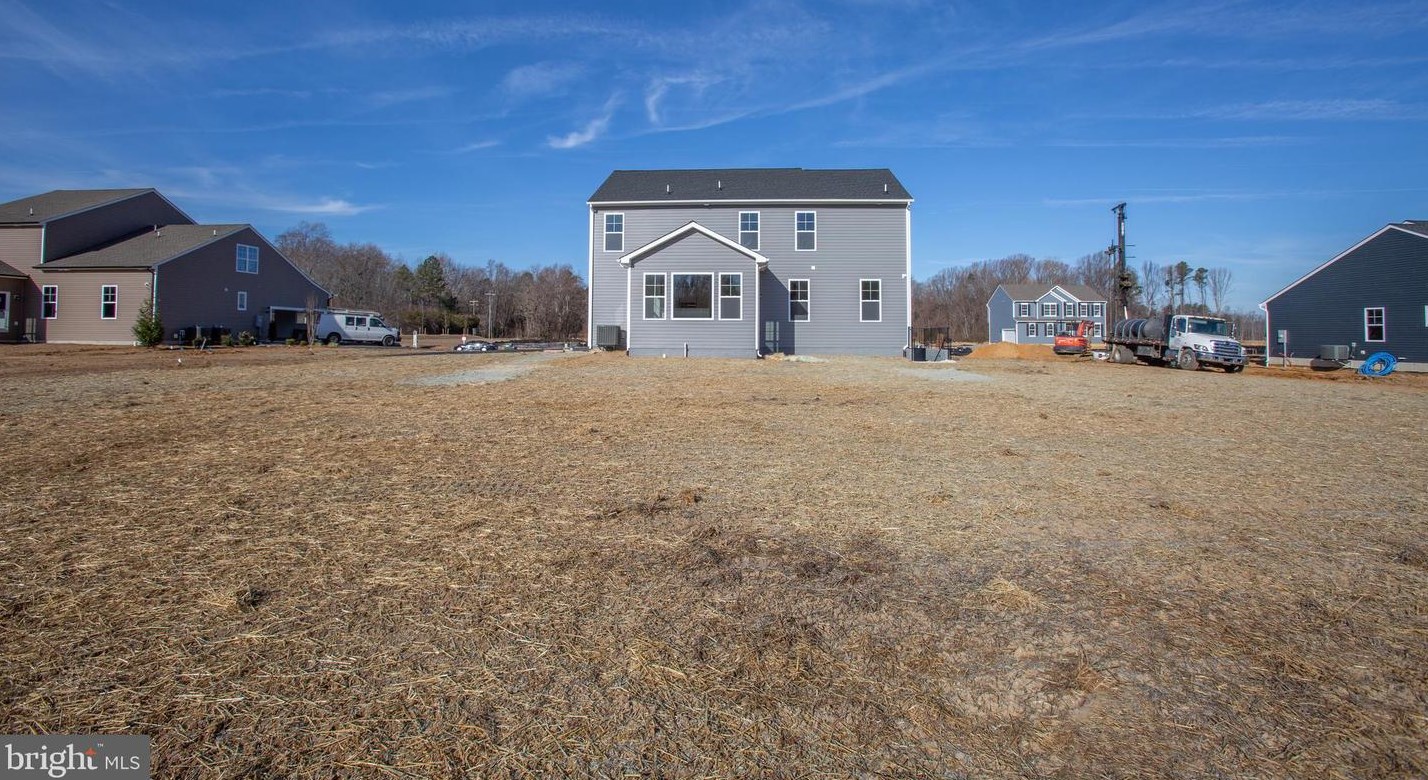 2107 Warrenton Rd, Fredericksburg VA  22406-4825 exterior