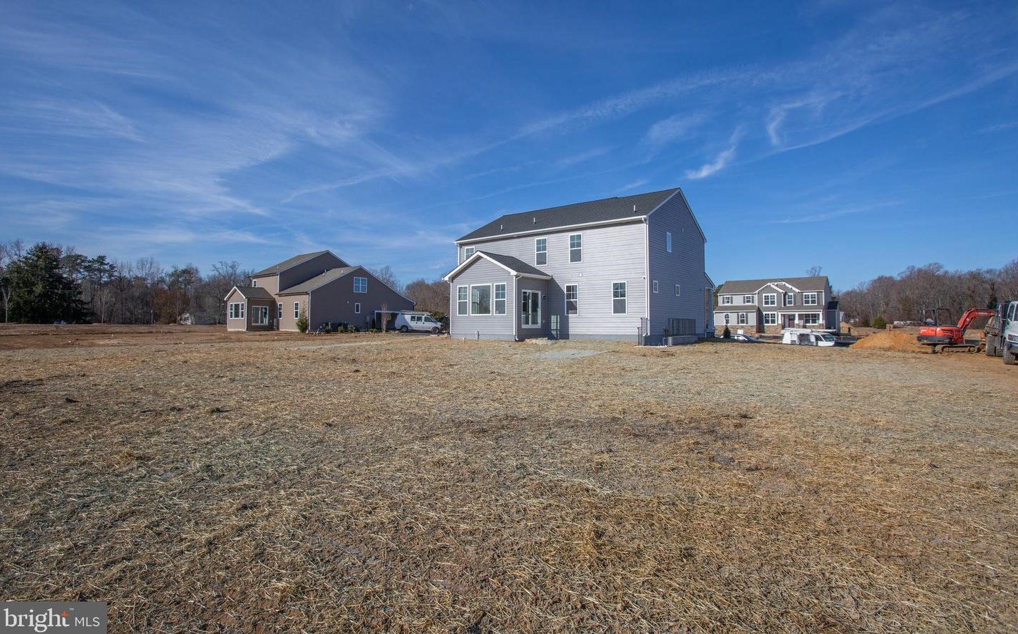 2107 Warrenton Rd, Fredericksburg VA  22406-4825 exterior