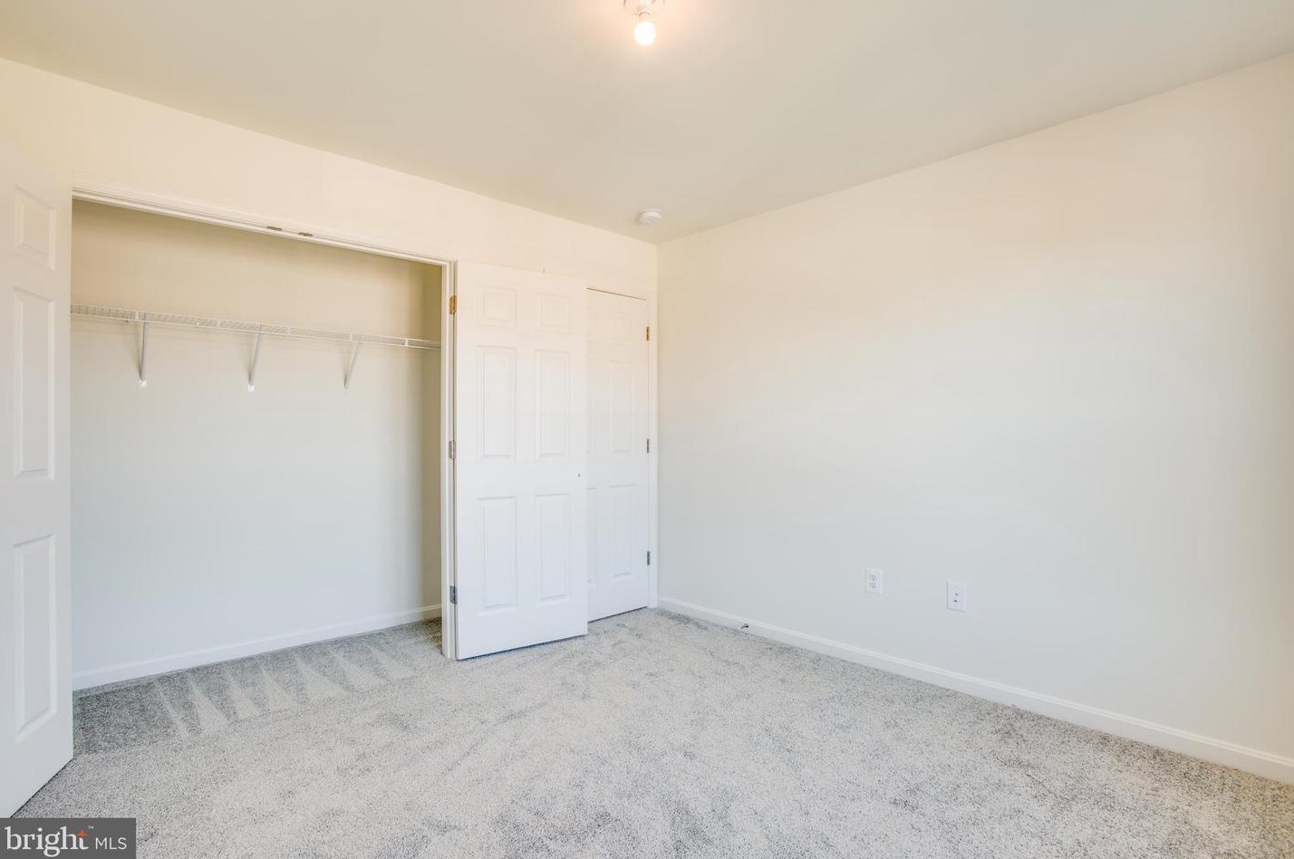 2107 Warrenton Rd, Fredericksburg VA  22406-4825 exterior