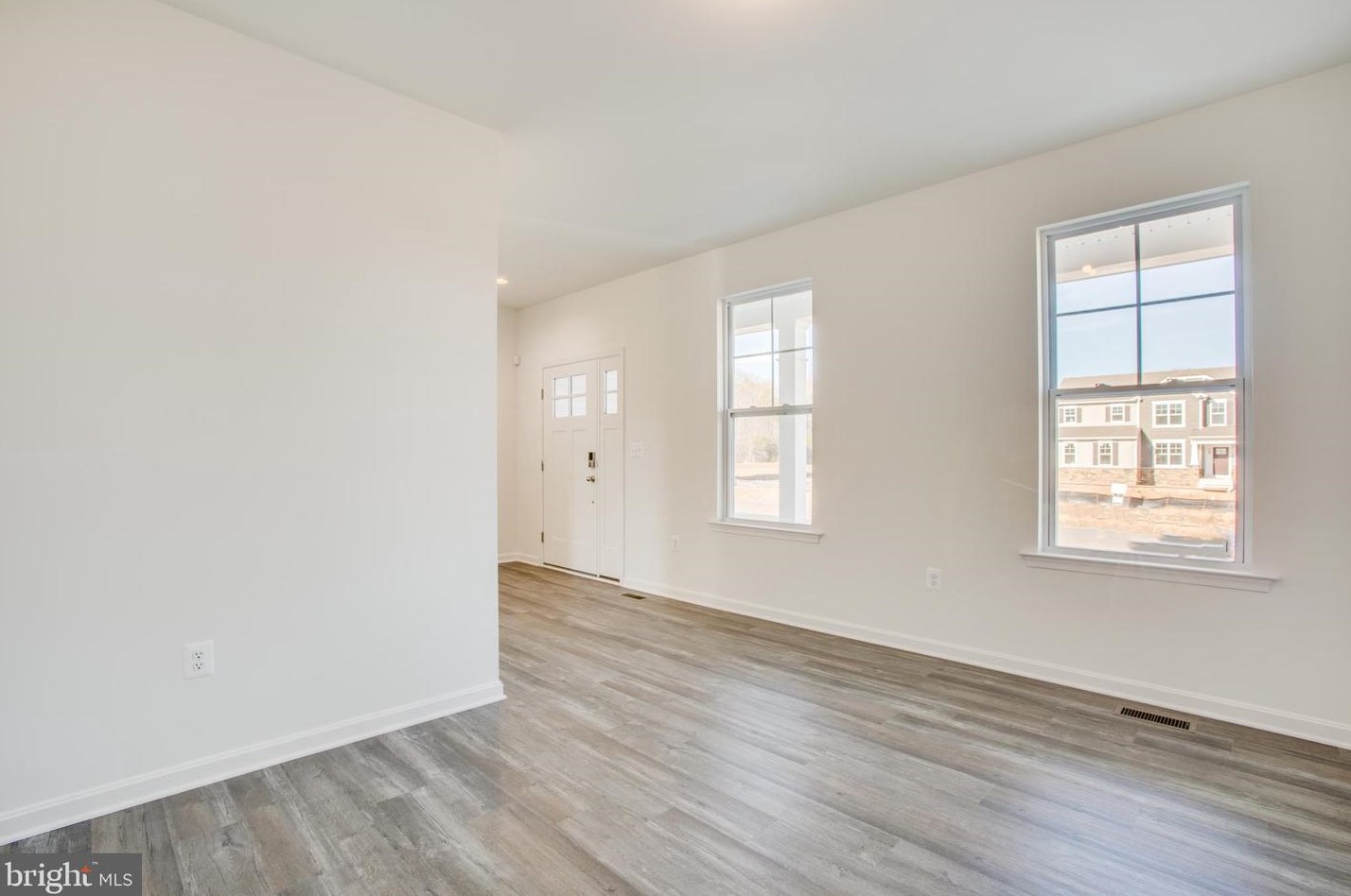 2107 Warrenton Rd, Fredericksburg VA  22406-4825 exterior