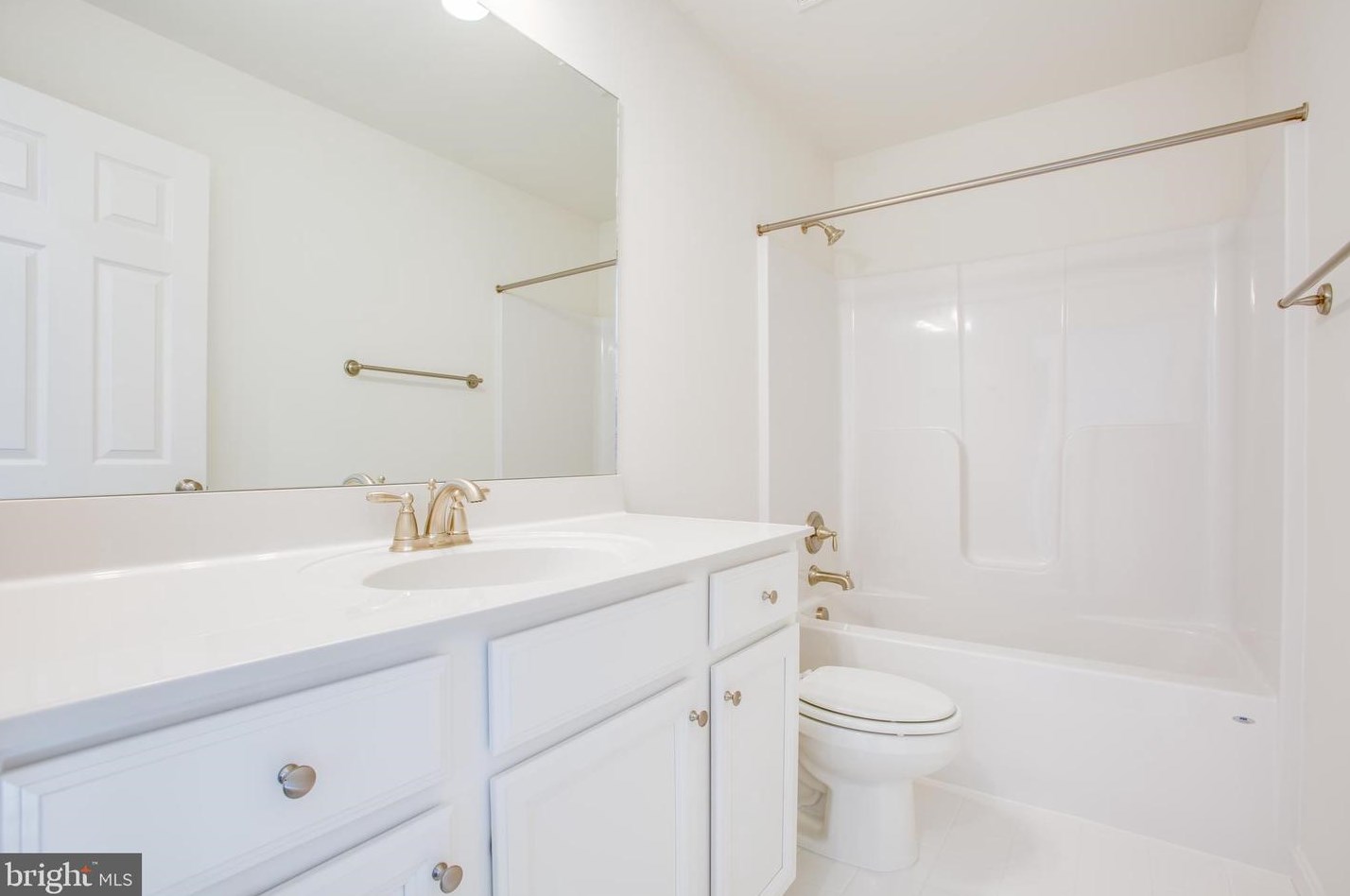 2107 Warrenton Rd, Fredericksburg VA  22406-4825 exterior