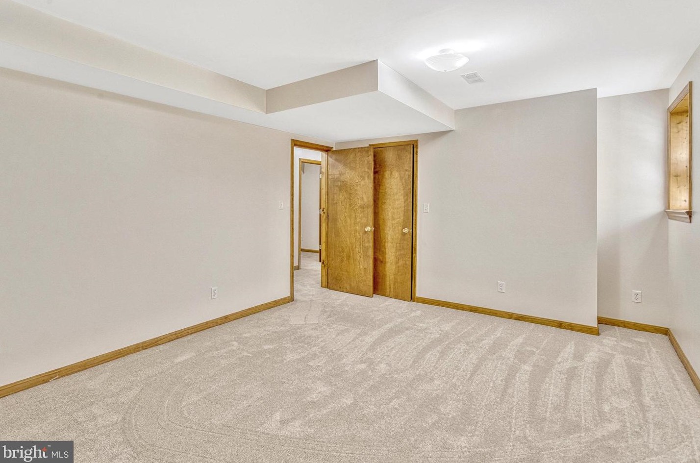 1103 Harbour Dr, Stafford VA 22554-1926 exterior