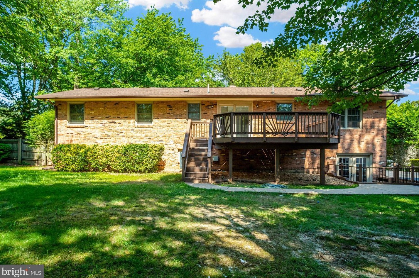 1103 Harbour Dr, Stafford VA 22554-1926 exterior