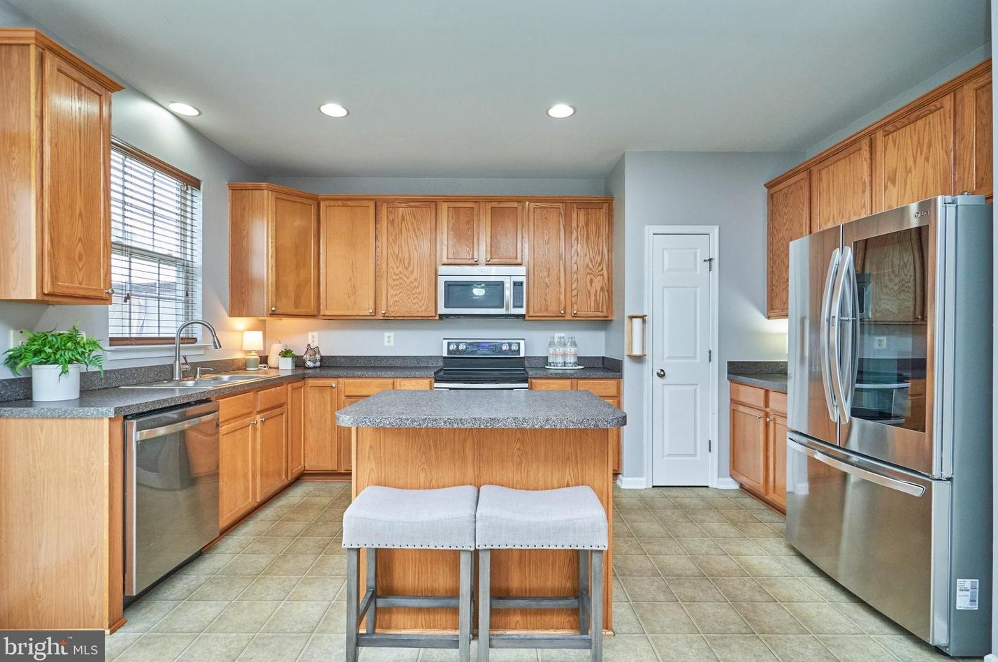 172 Executive Cir, Stafford VA  22554-7134 exterior