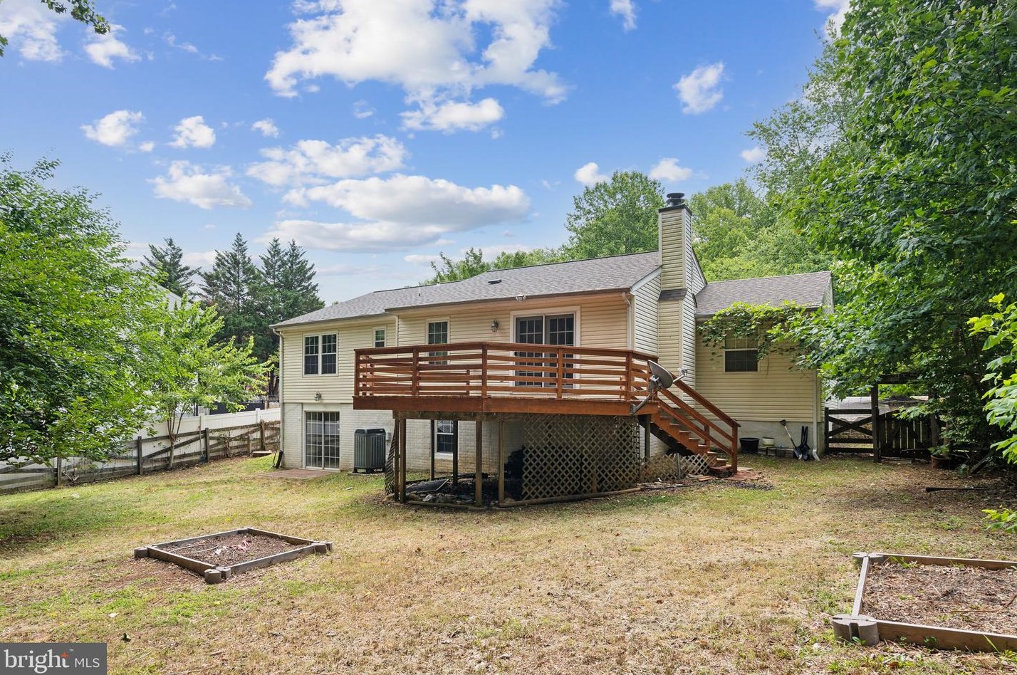 9 Rocky Stone Dr, Stafford VA  22556-3876 exterior