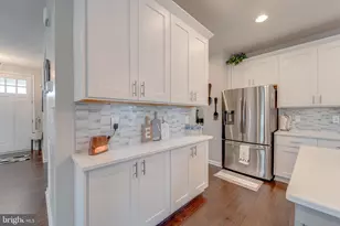 990 Forsythia Ln, Stafford, VA 22554 - Photo 5