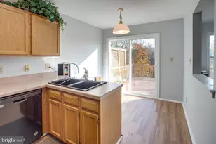 302 Pinnacle Dr, Stafford, VA 22554 - Photo 11