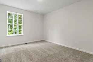 825 Long Meadow Dr, Fredericksburg, VA 22406 - Photo 15