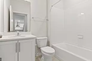 825 Long Meadow Dr, Fredericksburg, VA 22406 - Photo 9