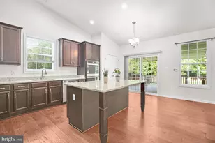 126 Hope Forest Ct, Stafford, VA 22554 - Photo 3