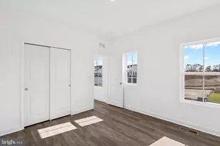 1041 Broad Lk Dr, Fredericksburg, VA 22406 - Photo 9