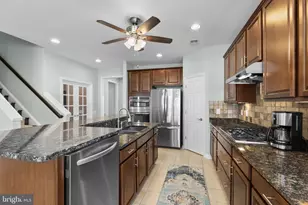 132 Hyannis Pl, Fredericksburg, VA 22406 - Photo 7