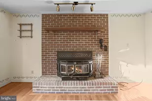 11 N Pointe Dr, Fredericksburg, VA 22405 - Photo 19