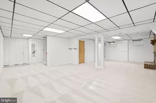 11 N Pointe Dr, Fredericksburg, VA 22405 - Photo 37