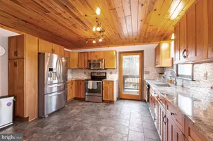 76 Grove Ln, Fredericksburg, VA 22406 - Photo 9