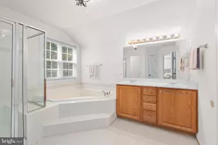 425 Gentle Breeze Cir, Fredericksburg, VA 22406 - Photo 23