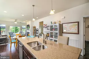 112 Long Point Dr, Fredericksburg, VA 22406 - Photo 17