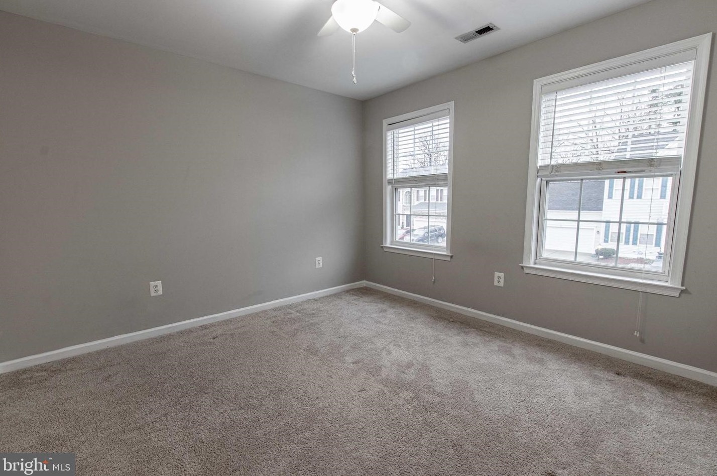 21 Bells Rdg Dr, Stafford VA 22554-8423 exterior