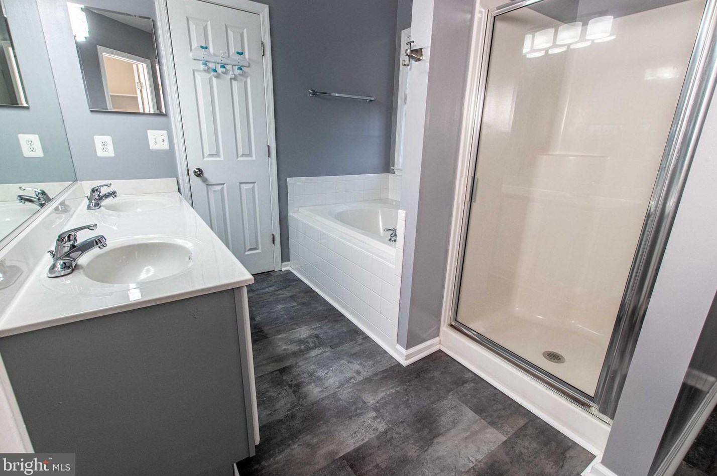 21 Bells Rdg Dr, Stafford VA 22554-8423 exterior