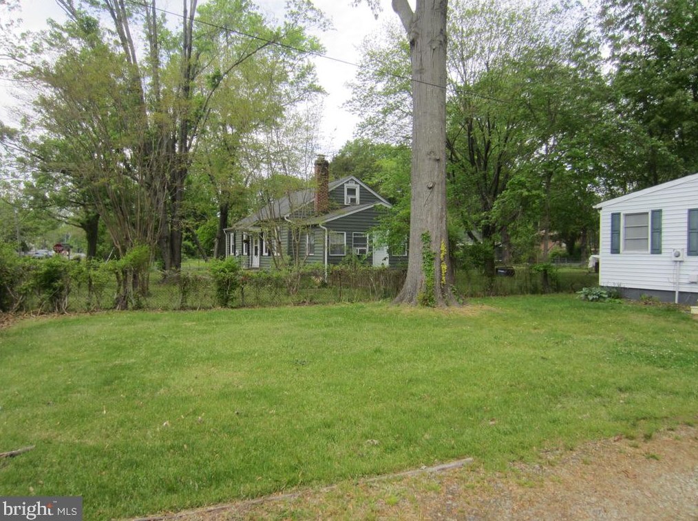 227 Lincoln Ave, Colonial Bch VA  22443-2139 exterior