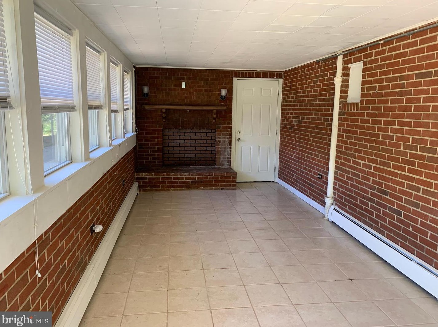 1052 Holly Vista Dr, Colonial Bch VA  22443-4323 exterior