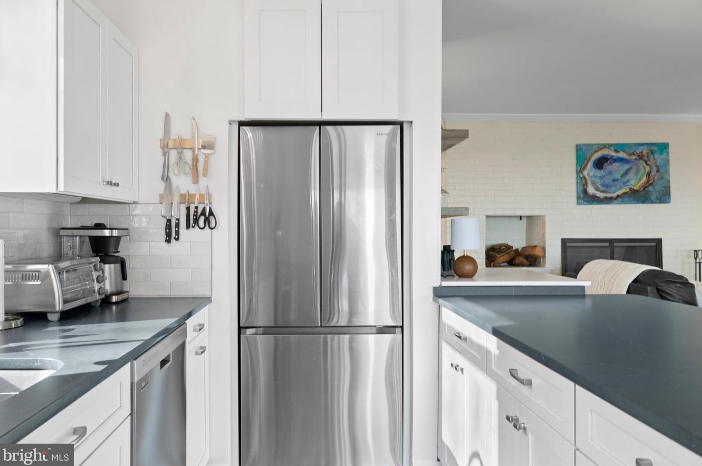 106 Shore Dr, Colonial Bch VA  22443-4346 exterior