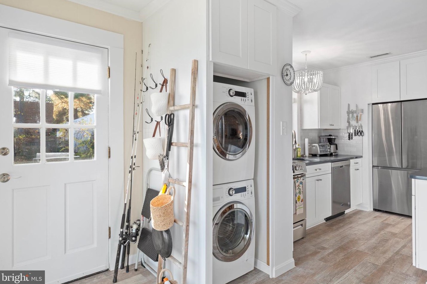 106 Shore Dr, Colonial Bch VA  22443-4346 exterior