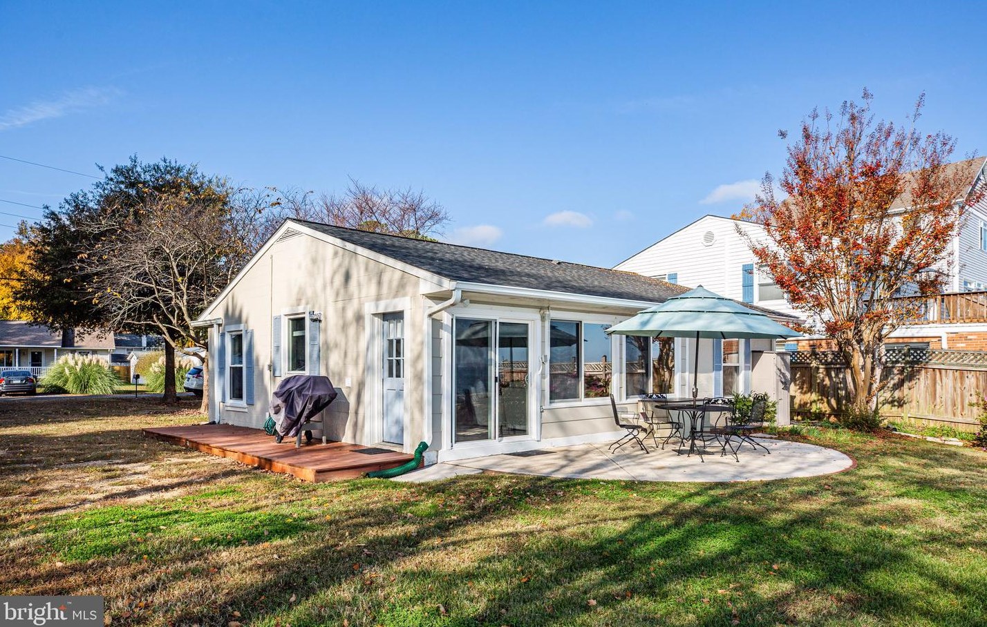 106 Shore Dr, Colonial Bch VA  22443-4346 exterior