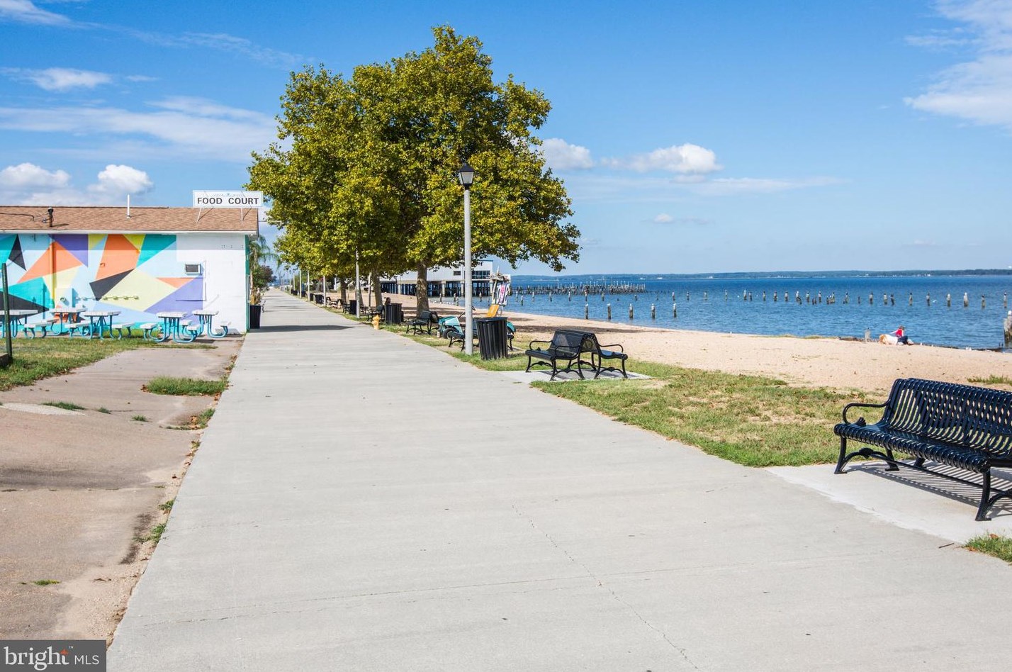 106 Shore Dr, Colonial Bch VA  22443-4346 exterior