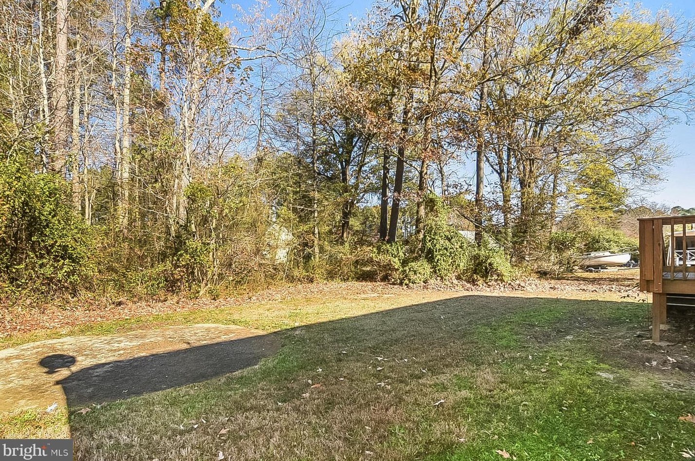 372 Monroe Dr, Colonial Bch VA  22443-4315 exterior