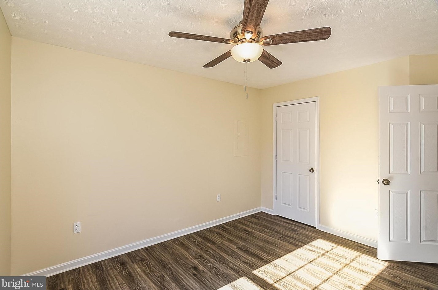 372 Monroe Dr, Colonial Bch VA  22443-4315 exterior