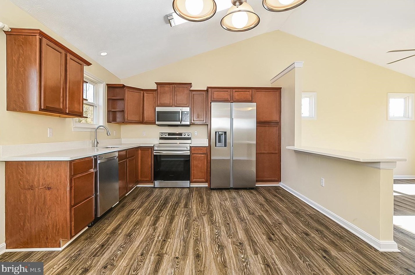 372 Monroe Dr, Colonial Bch VA  22443-4315 exterior