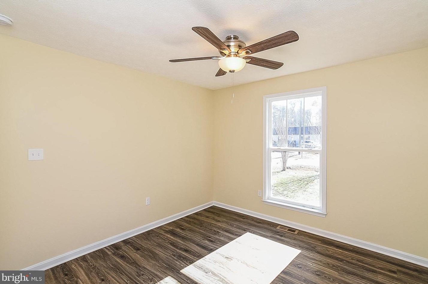 372 Monroe Dr, Colonial Bch VA  22443-4315 exterior