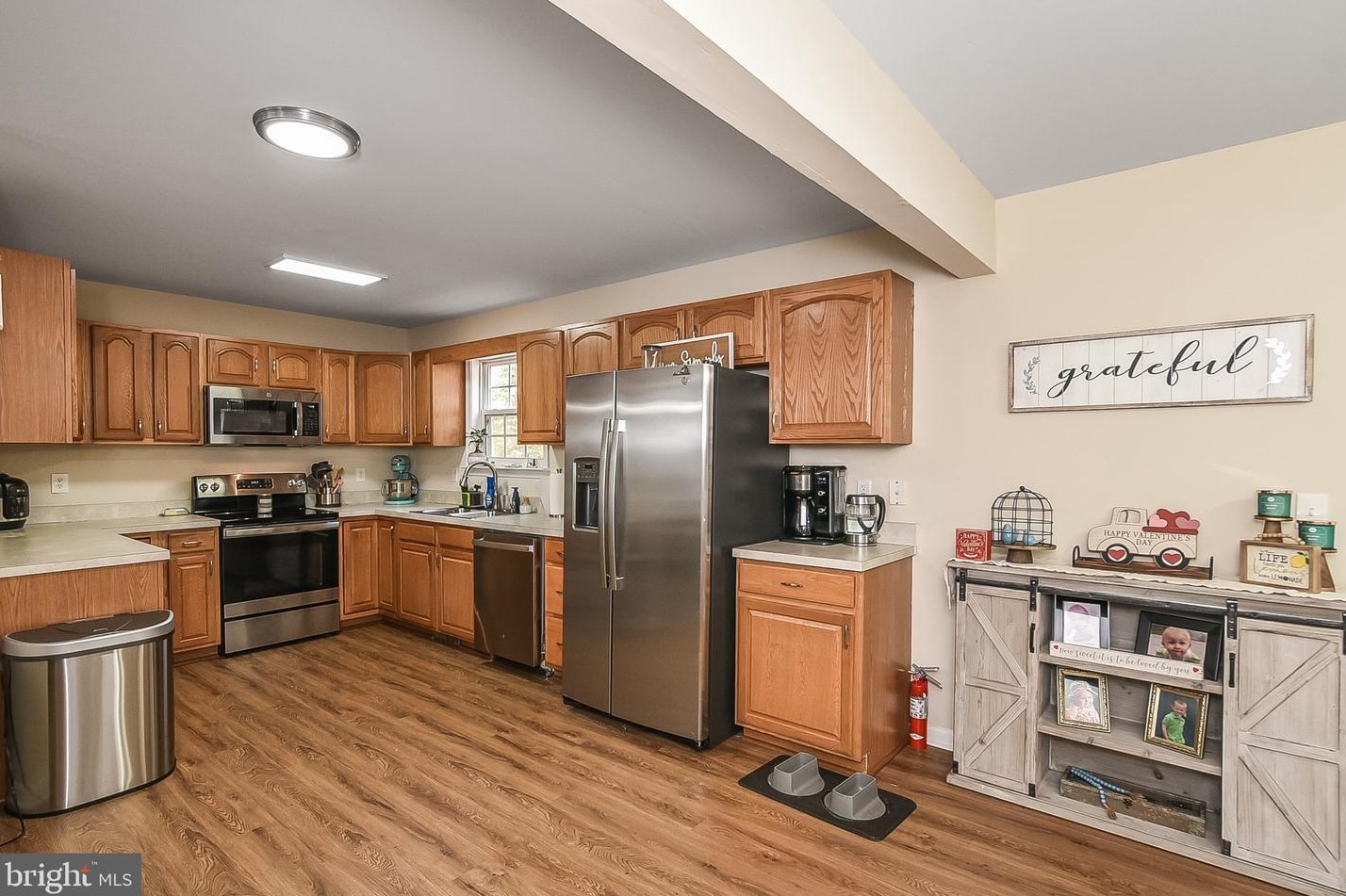 211 Castle Dr, Montross VA  22520-8615 exterior