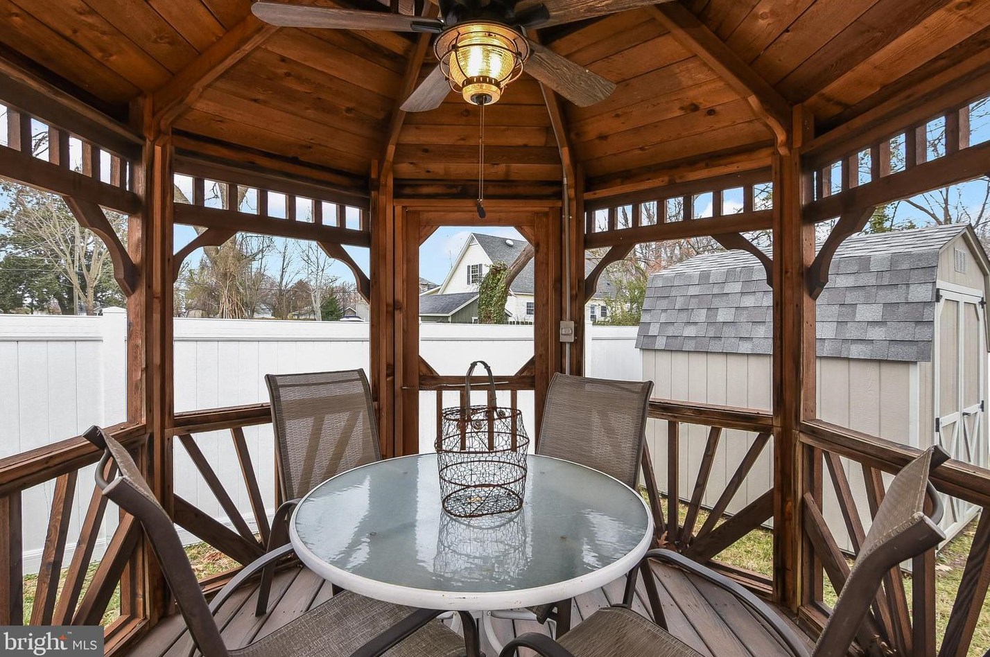 115 Nelson St, Colonial Bch VA  22443-2640 exterior