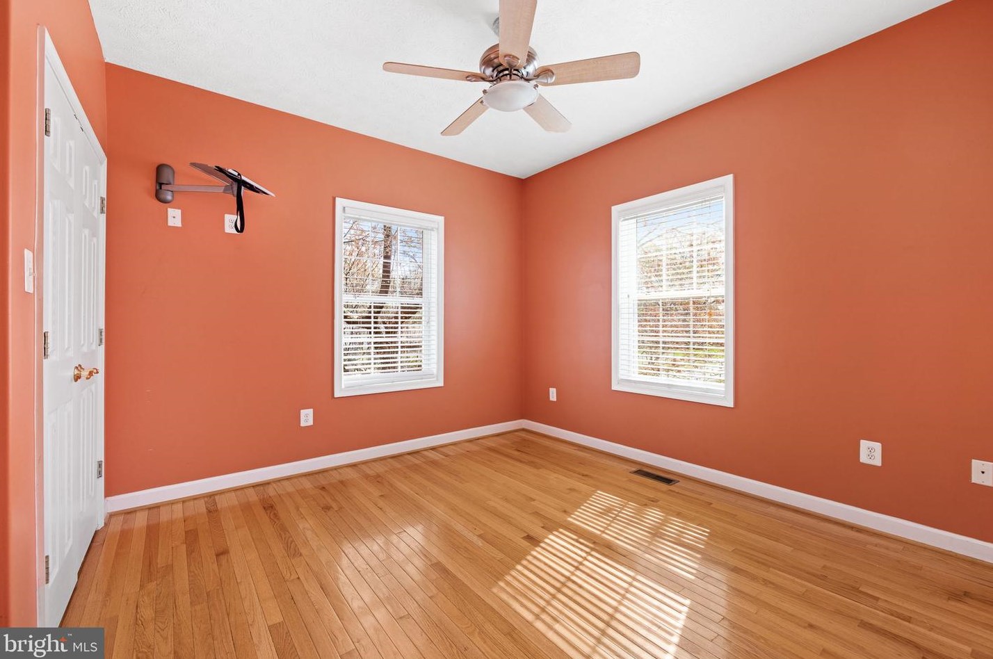 200 7th St, Colonial Bch VA  22443-1606 exterior